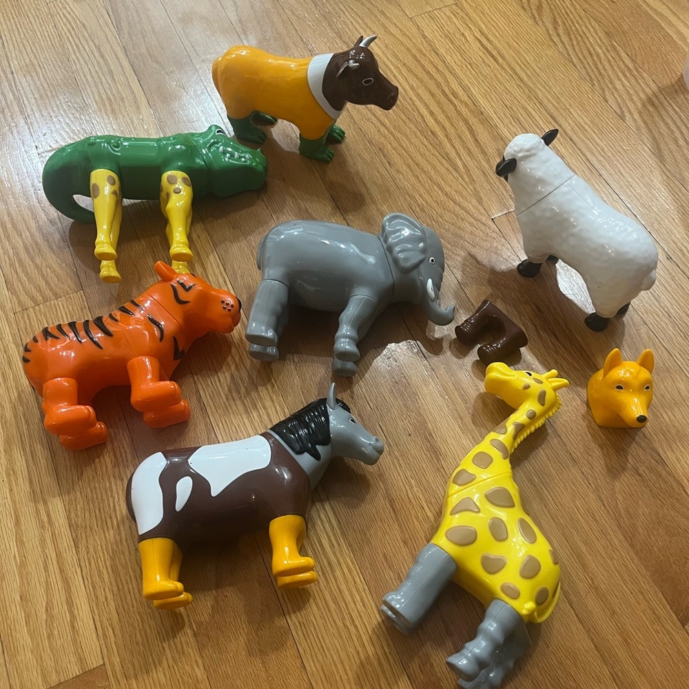 Lakeshore Learning Magnetic Interchangeable Animals (2 Sets)